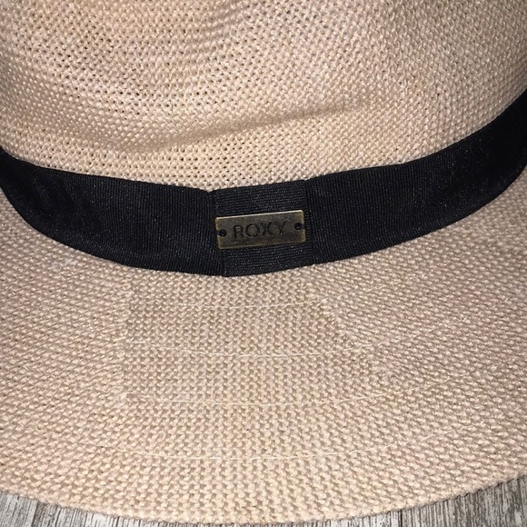 Roxy Beige Wide Brim Hat with Black Band - Picture 2 of 5